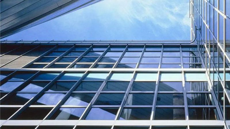 实木室内门批发价格：揭秘影响价格的关键因素