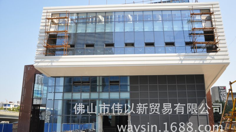 阳光房门窗定制：价格影响因素与选购要点